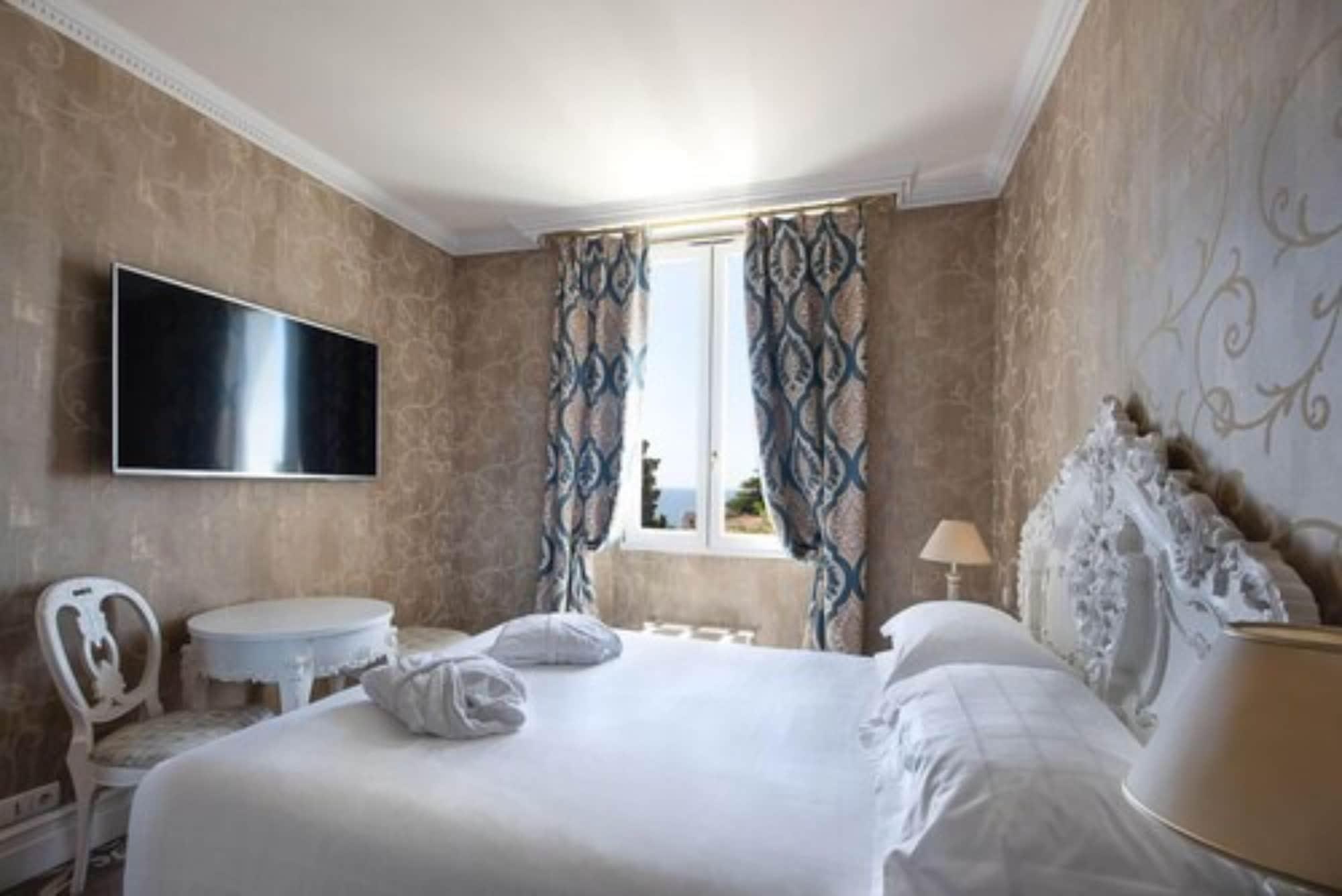 Hotel Chateau De La Tour Cannes Exterior photo